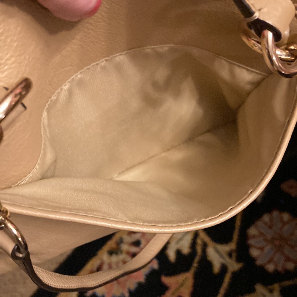 COACH CROSSBODY/SATCHEL. LIGHT TAN. BEIGE INTERIOR. Little ink marks/pocket. EUC - Picture 6 of 16